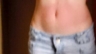I show my red abdomen from the punishment I received from the red stomach game, my belly inflamed
