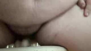 chunky floozy with unshaved twat rides sex toy. SQUIRT!!