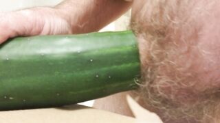 Banging a cucumber (Cum)