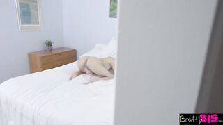 BrattySis - Screwing My Step Sis Untill This babe Squirts