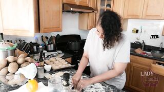 Making Fritters with Mastix