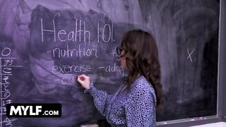 It’s The 1st Day Of School, And The mother I'd like to fuck Teacher Gets Str8 To Business With Her Sex 101 Class